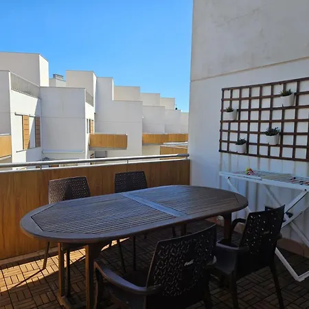 Seafront 2 Bedroom Penthouse With Parking