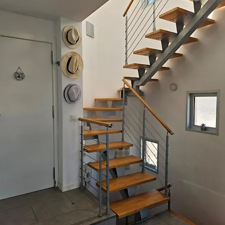 Seafront 2 Bedroom Penthouse With Parking